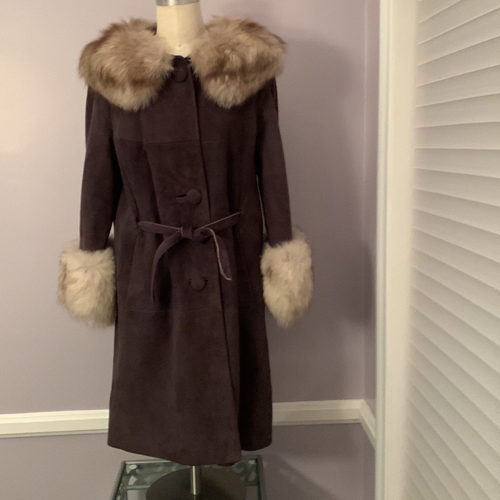 Vintage gray suede belted coat with fox fur collar and cuffs on 3/4 sleeves